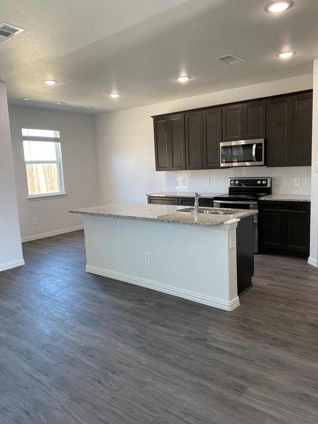 Building Photo - 2108 Caraway Ct