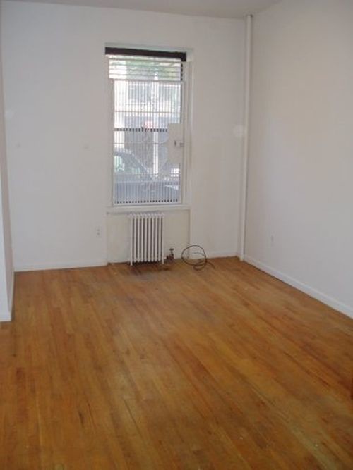 Foto principal - 341 E 62nd St