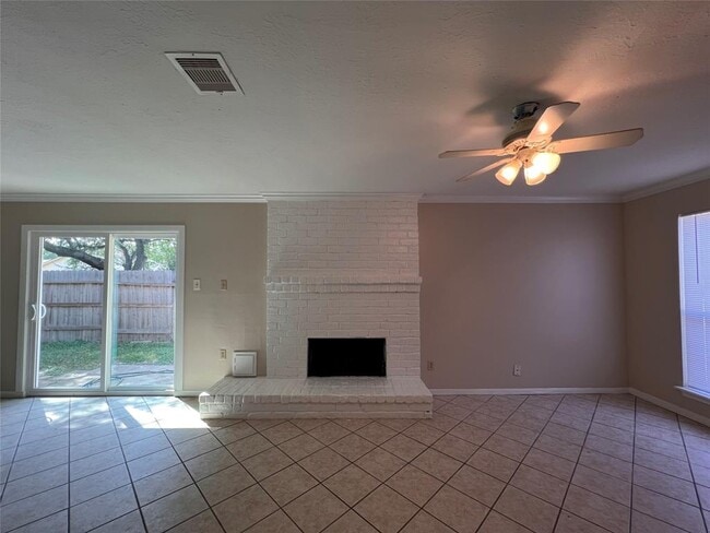 Building Photo - 958 Grand Jct Dr