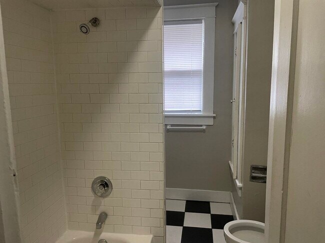 Foto del edificio - 719 Maury St
