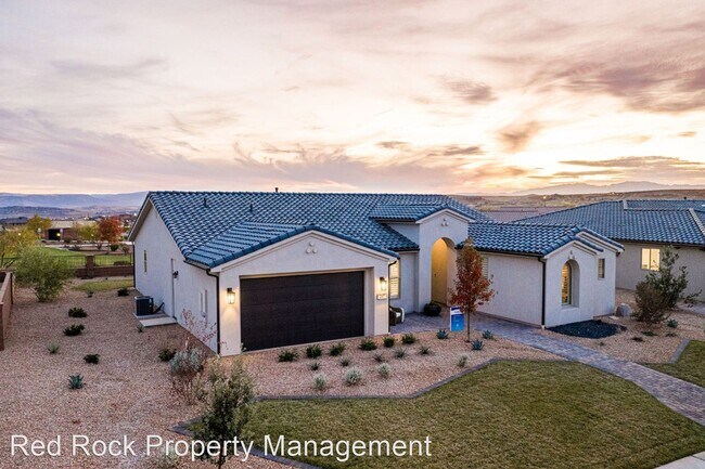 Foto del edificio - 4 br, 2.5 bath House - 247 W. Sunstone way
