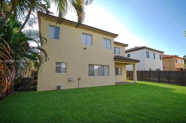 Foto del edificio - Southwest 154th Path, Miami, FL 33185 - 5 BR 3 BA single-family home