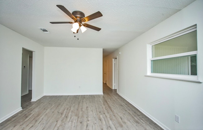 Building Photo - 317 Ivy St