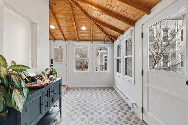 Building Photo - 20 Adrian St