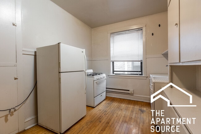 Building Photo - 1307 Oak Ave