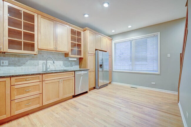 Foto del edificio - 1923 N Sheffield Ave