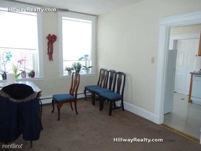 Building Photo - 69 Empire St