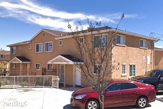 Foto principal - 3 br, 1.5 bath Townhome - 2703 Ulric Street