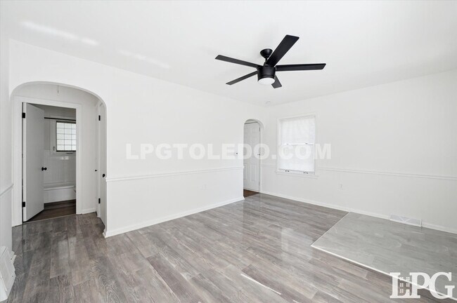 Foto del edificio - 4606 Burnham Ave