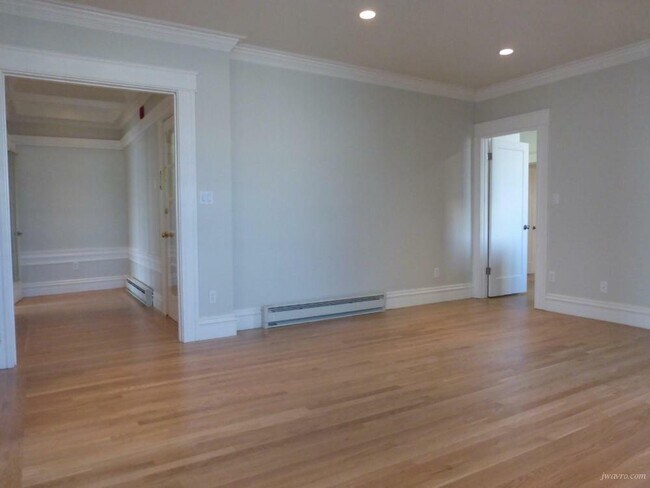 Foto del edificio - 2411 Webster St