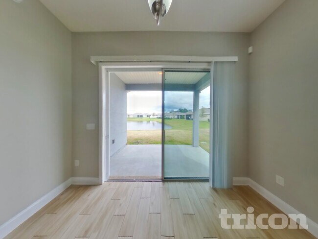 Foto del edificio - 10885 Chitwood Dr