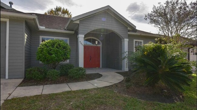 Building Photo - 4 Bedroom 3 Bathroom Home in Brookfield