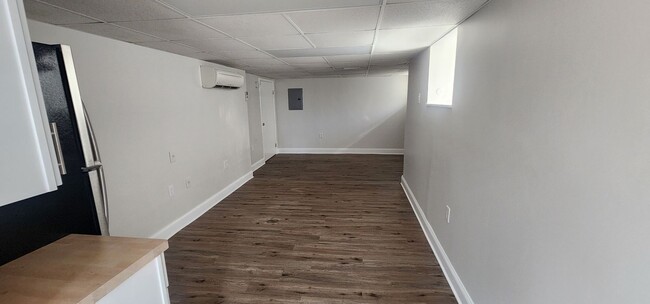 Building Photo - 12 N York Rd
