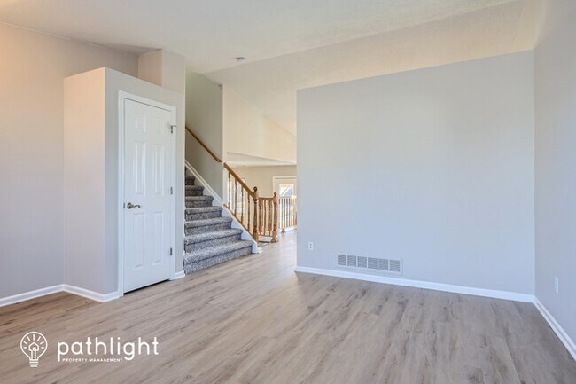 Building Photo - 10307 Woodrose Lane