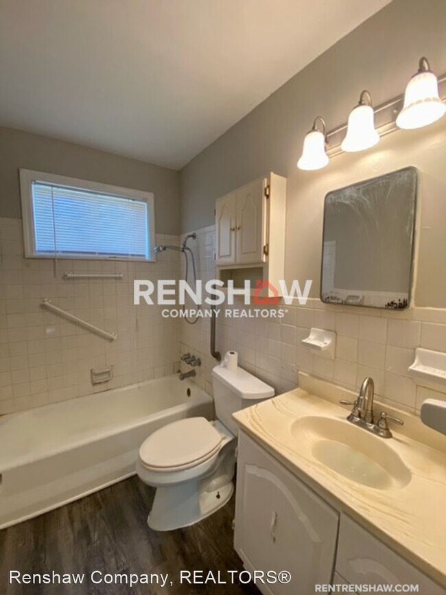 Building Photo - 2 br, 1 bath House - 392 W Mitchell Rd
