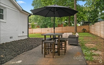 Building Photo - 3709 Sargeant Dr