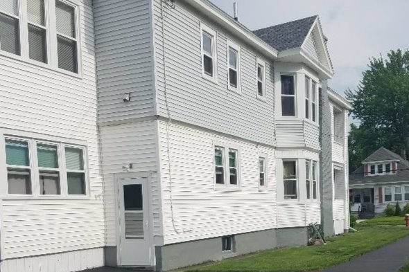 House - Side - 48 Meadowlawn Ave