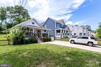 Building Photo - 1708 N Cameron St