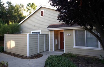 Building Photo - 31 Crissy Pl