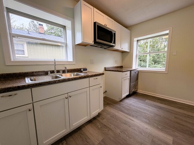 Photo - Cozy, Convenient & Completely Renovated in Corydon House