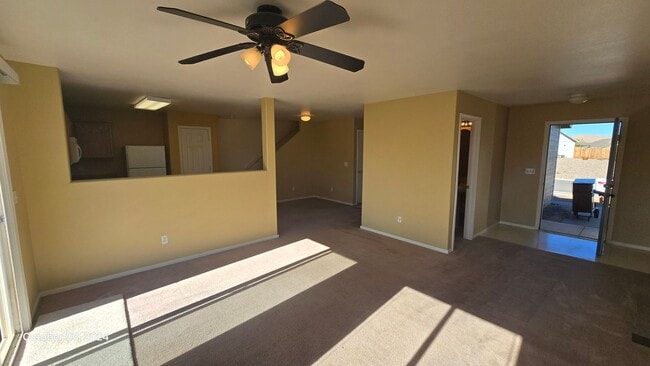 Foto del edificio - Spacious Two Story Townhome on Golf Course