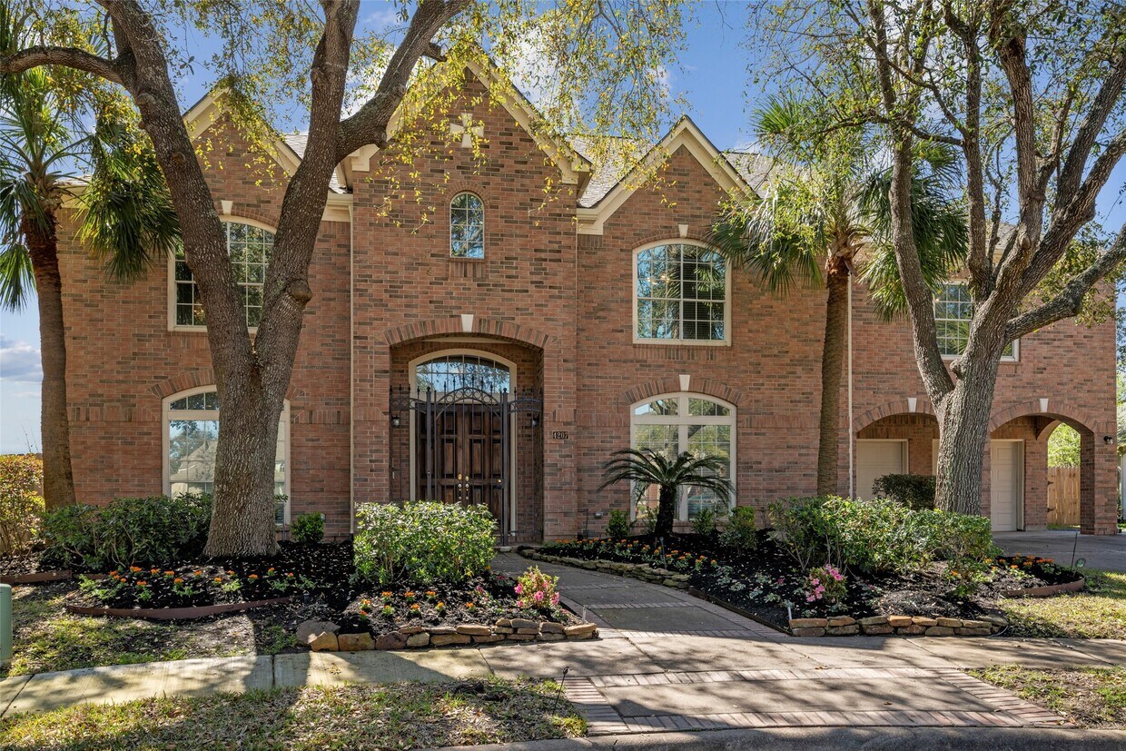 Foto principal - 4207 Clearwater Ct