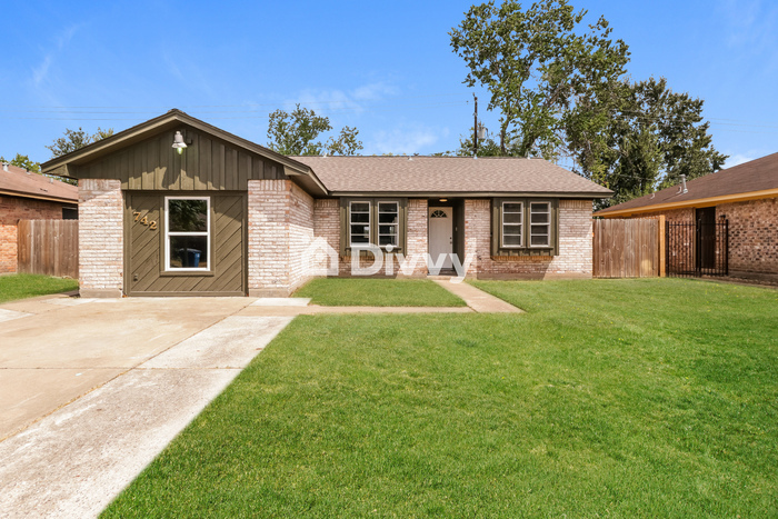Primary Photo - 742 Branding Iron Ln, Houston, TX 77060