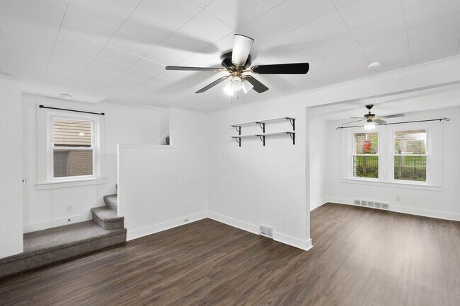 Foto del edificio - DAZZLING 2 BEDROOM HOME IN CARRICK AVAILAB...