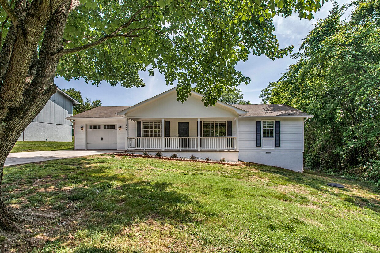 117 Chatuga Dr, Loudon, TN 37774 House Rental in Loudon, TN
