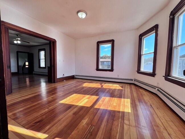 Foto del edificio - 32 Alpine Ave