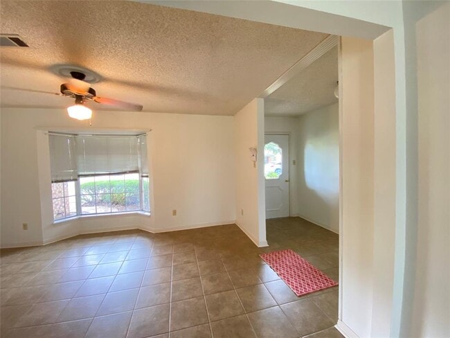 Building Photo - 2233 Ripple Creek Dr