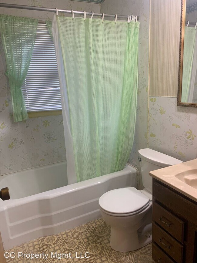 Foto del edificio - 3 br, 1 bath House - 833 E Indiana St