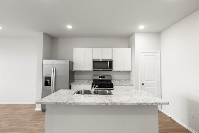 Foto del edificio - 131 Kendall Ln
