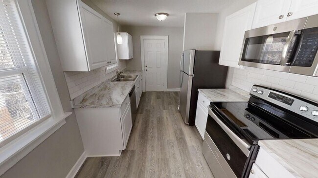 Building Photo - 4029 Paseo Blvd - 2