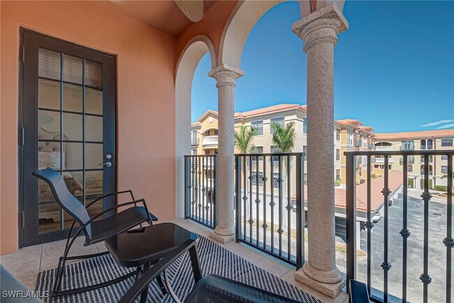 Foto del edificio - 8010 Via Sardinia St