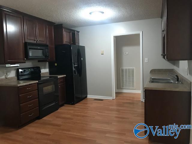 Building Photo - 25803 Henry Clay Dr