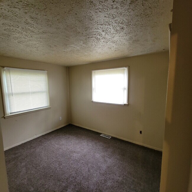 Foto del edificio - 4BR/2BA House w/Garage!