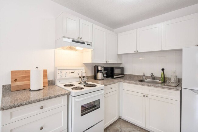 Photo du bâtiment - 1190 10th Avenue Bikeway