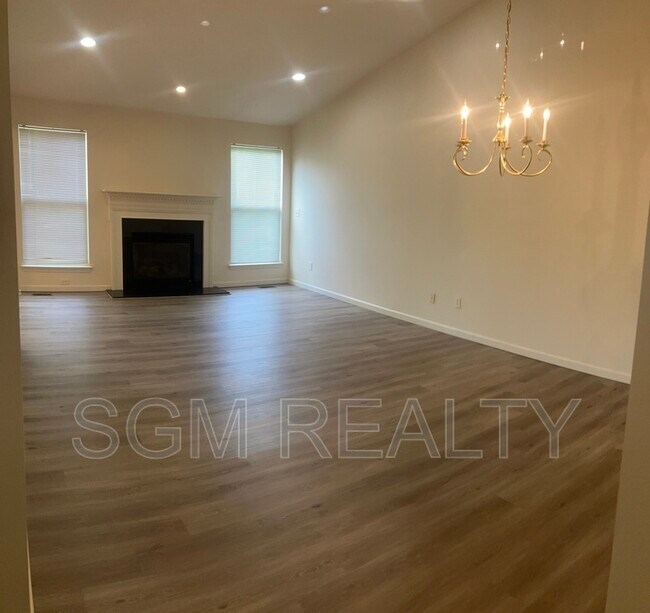 Building Photo - 1711 Ambrose Terrace Dr