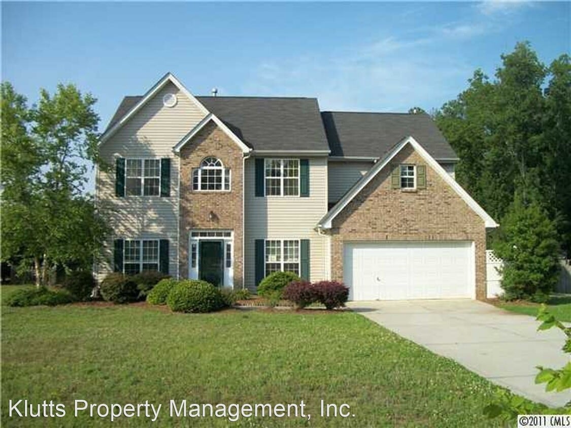 Primary Photo - 5345 Harvest Hill Dr