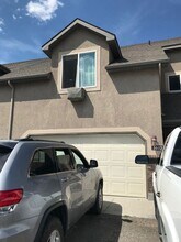 Building Photo - 1602 Honeysuckle Loop