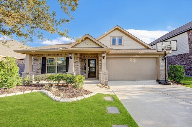 Building Photo - 20211 Maple Landing Dr