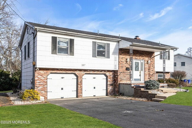 Building Photo - 107 Old Bridge Dr