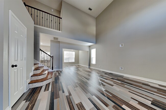 Building Photo - 1406 Chesterpoint Dr