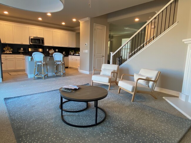 Building Photo - 518 Lupine Dr