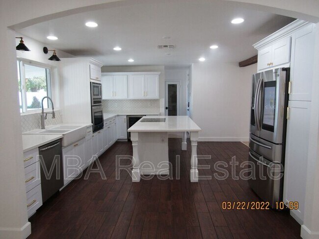 Foto del edificio - 2802 E Weldon Ave