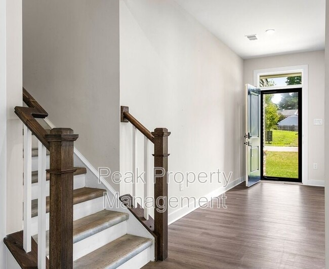 Foto del edificio - 8518 Kingsland Pk Dr