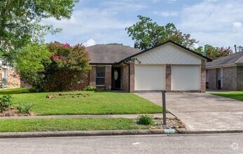 Building Photo - 419 Capehill Dr