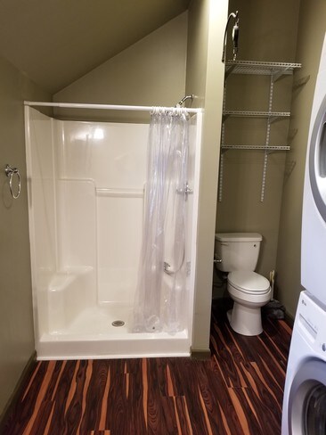 BATHROOM - 90 Washington St