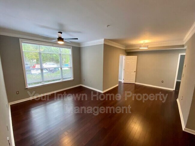 Building Photo - 955 Juniper St NE